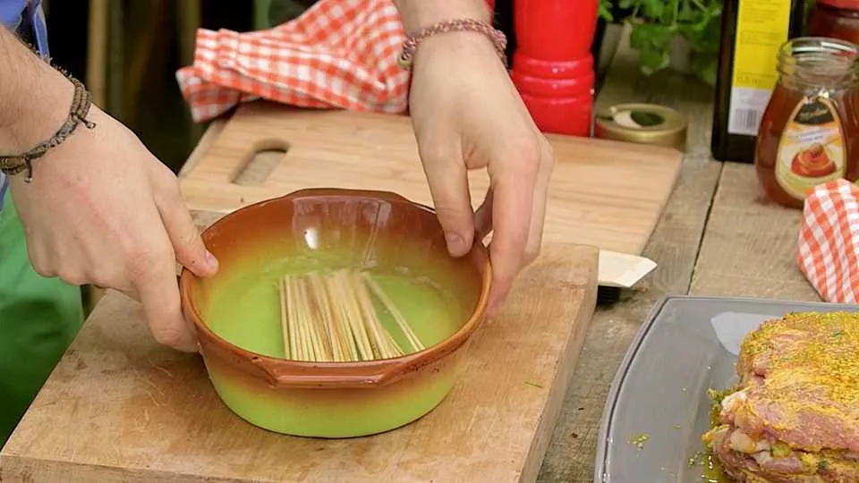 Przygotowania do szaszłykowania